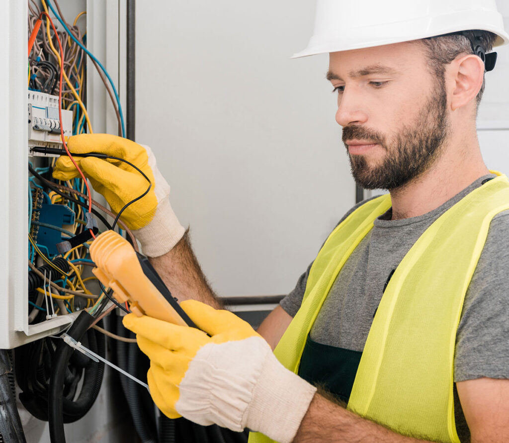 Elettricisti per assistenza urgente 24 ore su 24, 7su7