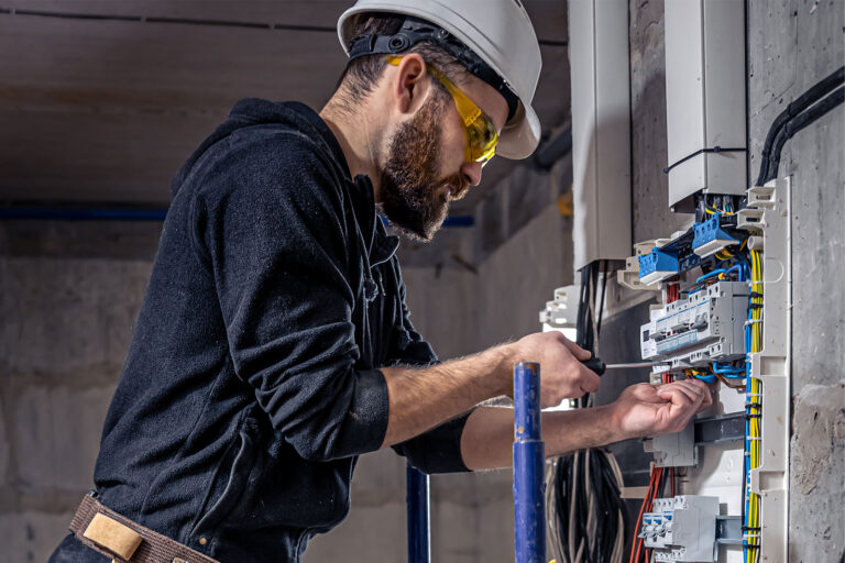 badosante-elettricista-servizio-impianto-e-installazioni-in-cantieri-9