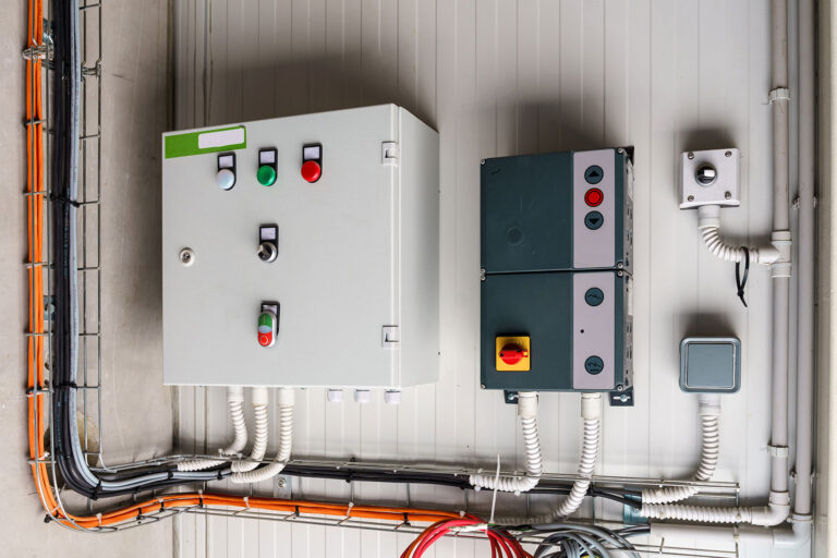 badosante-elettricista-servizio-impianto-elettrico-per-imprese-18