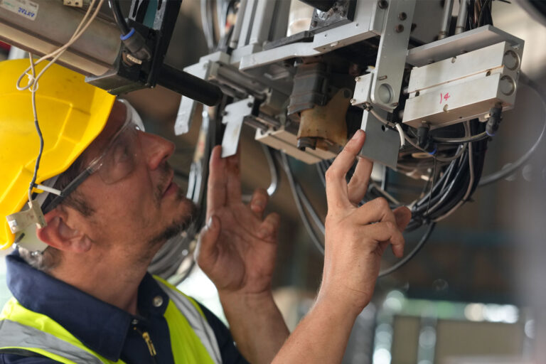 badosante-elettricista-servizio-impianto-elettrico-per-imprese-4