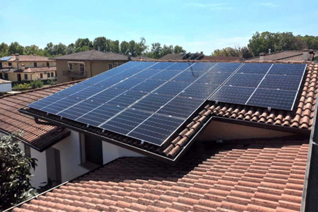 pannelli fotovoltaici Futurasun - impianto residenziale - elettricista BadoSante, Piove di Sacco, Padova