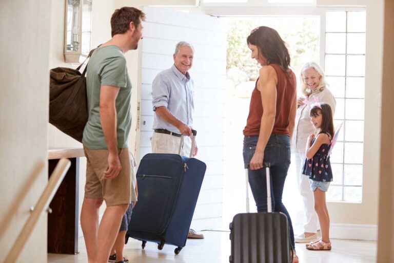 controllare lìimpianto quando parti per le vacanze - badosante elettricista